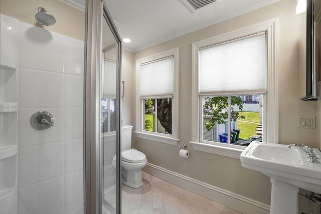 28 Pennsylvania Ave B, Newton, MA 02464