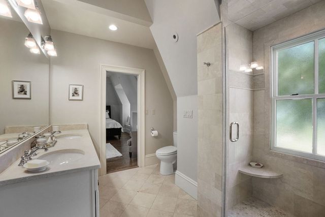 28 Pennsylvania Ave B, Newton, MA 02464