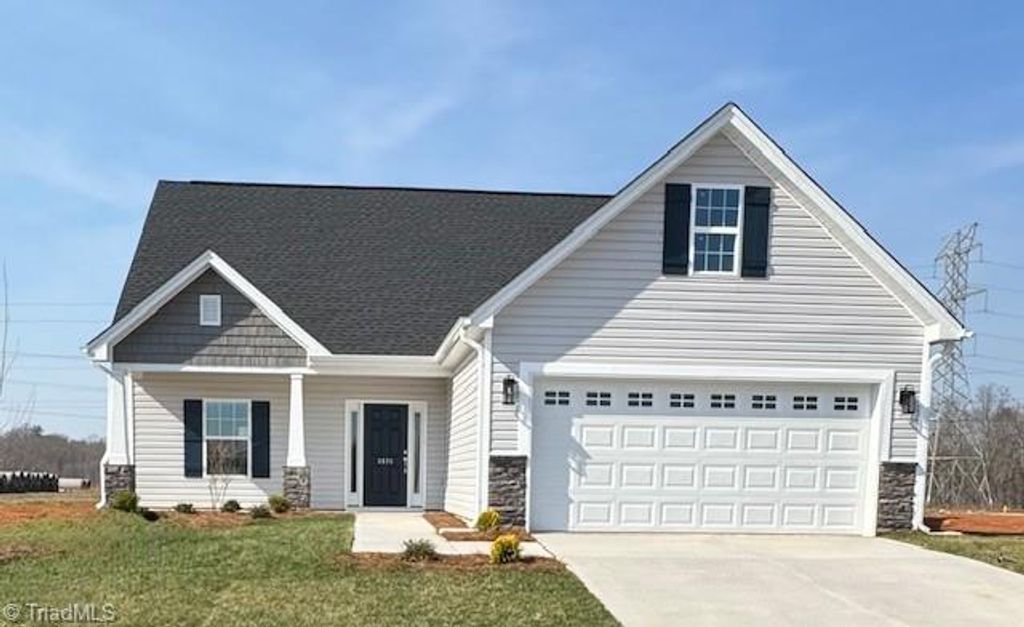 3676 Contimental Square 360, Kernersville, NC 27284