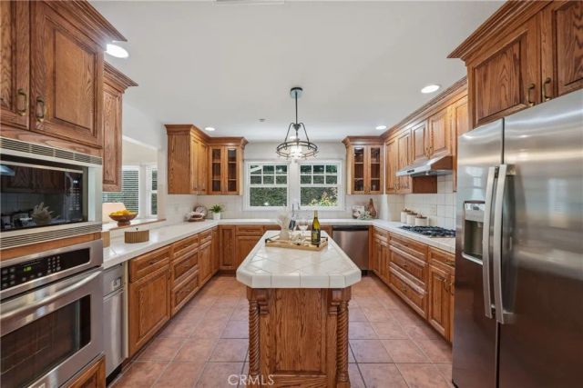 625 Yale, Claremont, CA 91711