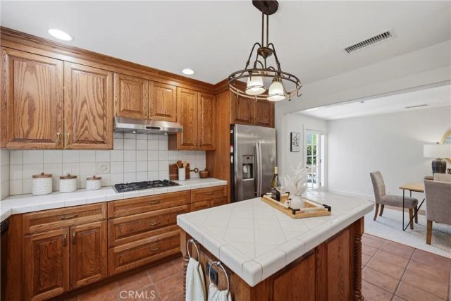 625 Yale, Claremont, CA 91711