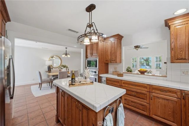 625 Yale, Claremont, CA 91711