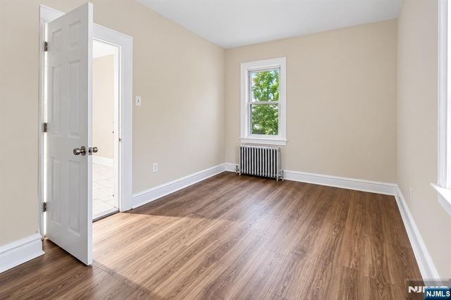 17 Arverne Terrace, Irvington, NJ 07111