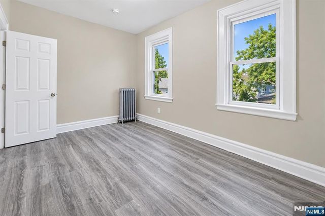 17 Arverne Terrace, Irvington, NJ 07111