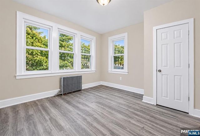 17 Arverne Terrace, Irvington, NJ 07111