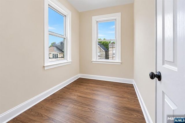 17 Arverne Terrace, Irvington, NJ 07111