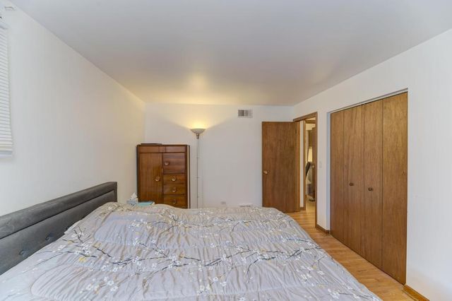 1795 W JO ANN Lane, Addison, IL 60101