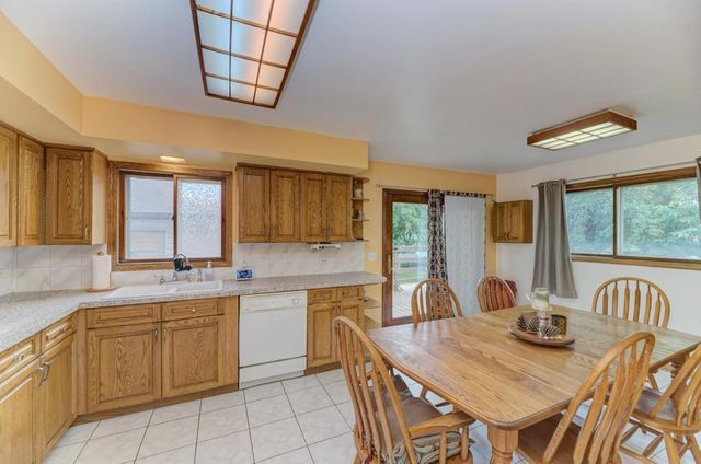 1795 W JO ANN Lane, Addison, IL 60101