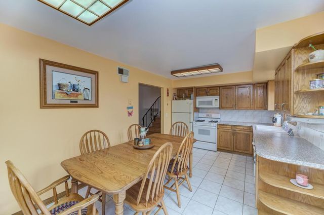 1795 W JO ANN Lane, Addison, IL 60101