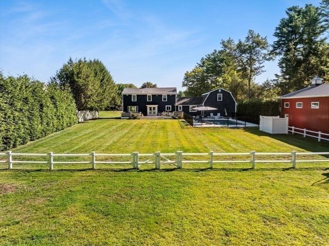 1125 School St, Mansfield, MA 02048