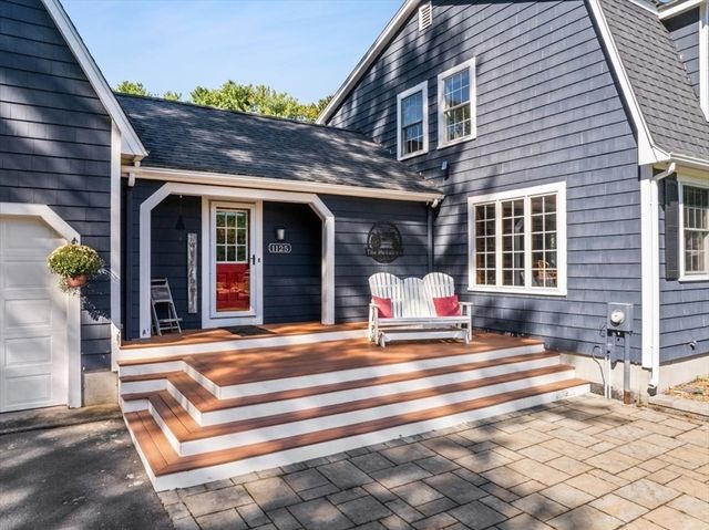 1125 School St, Mansfield, MA 02048