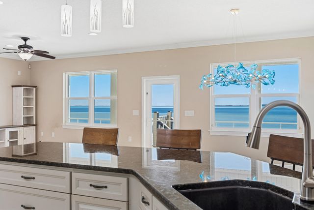 115 Port Drive, Shalimar, FL 32579