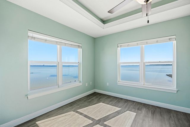 115 Port Drive, Shalimar, FL 32579