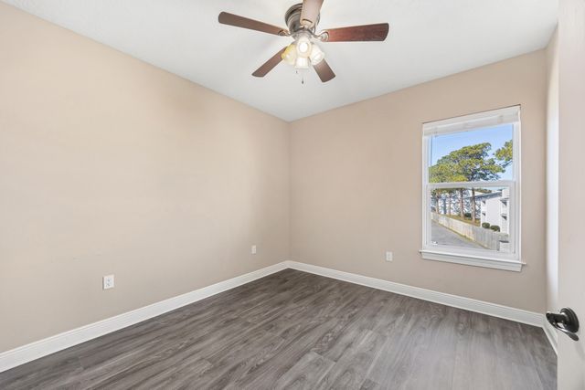 115 Port Drive, Shalimar, FL 32579