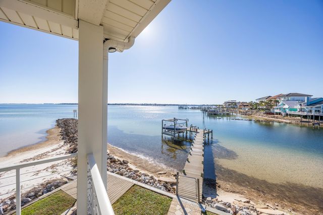 115 Port Drive, Shalimar, FL 32579