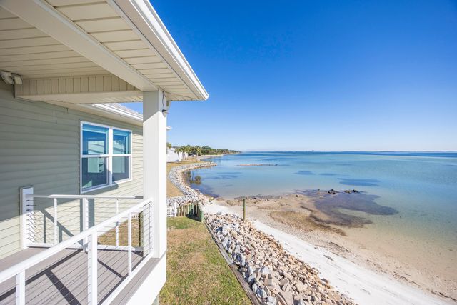 115 Port Drive, Shalimar, FL 32579