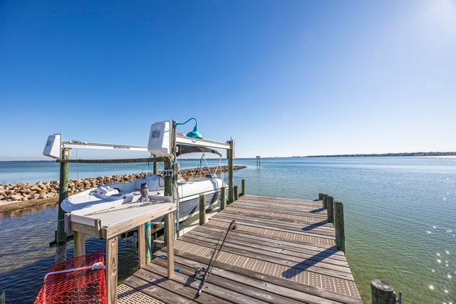 115 Port Drive, Shalimar, FL 32579