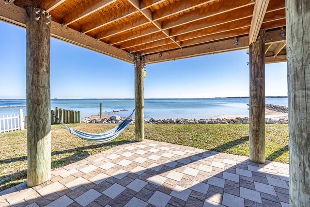 115 Port Drive, Shalimar, FL 32579