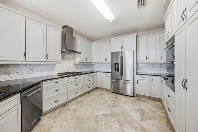 115 Port Drive, Shalimar, FL 32579