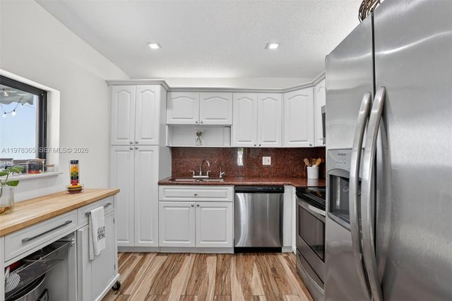 7016 SW 103rd Pl, Miami, FL 33173