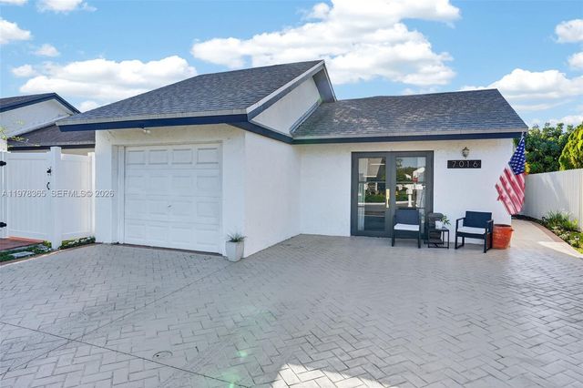 7016 SW 103rd Pl, Miami, FL 33173