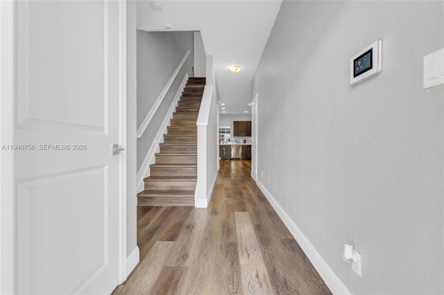 4040 NW 11th St, Lauderhill, FL 33313