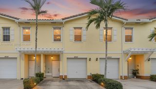 4040 NW 11th St, Lauderhill, FL 33313