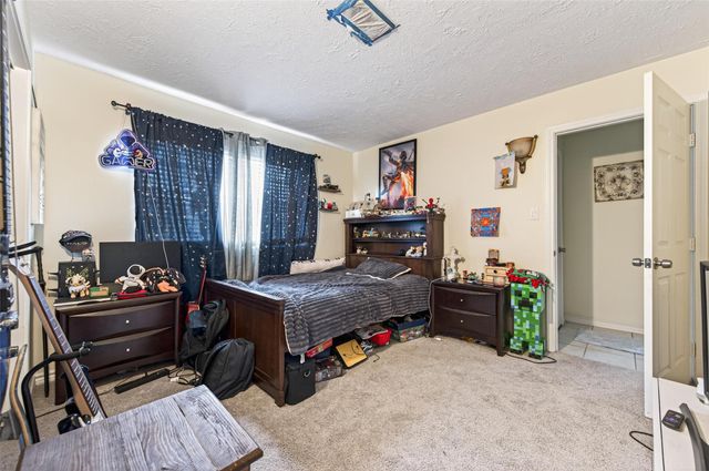 614 Pine Circle, Seabrook, TX 77586