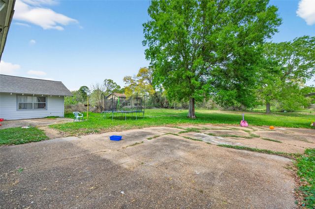 614 Pine Circle, Seabrook, TX 77586