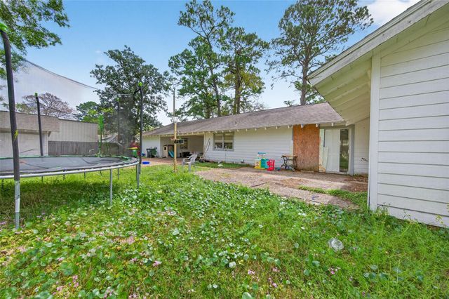 614 Pine Circle, Seabrook, TX 77586