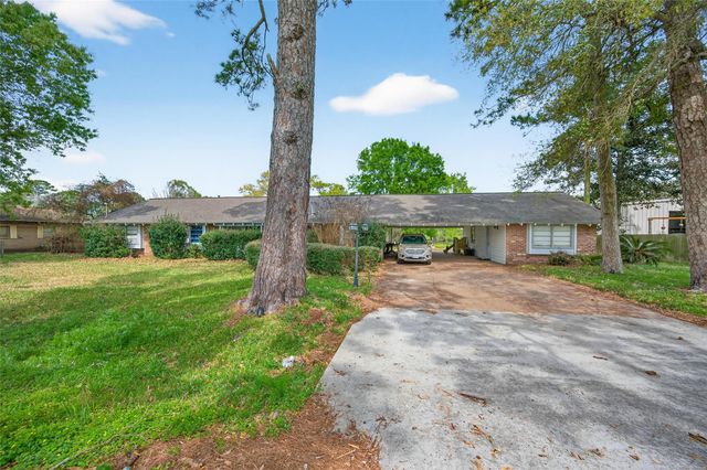 614 Pine Circle, Seabrook, TX 77586