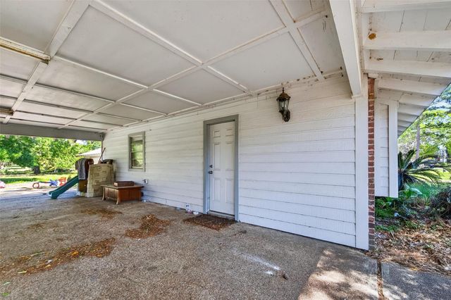 614 Pine Circle, Seabrook, TX 77586