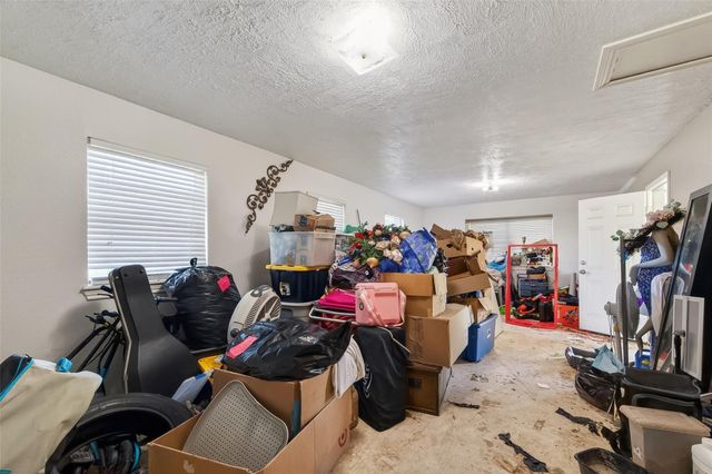 614 Pine Circle, Seabrook, TX 77586
