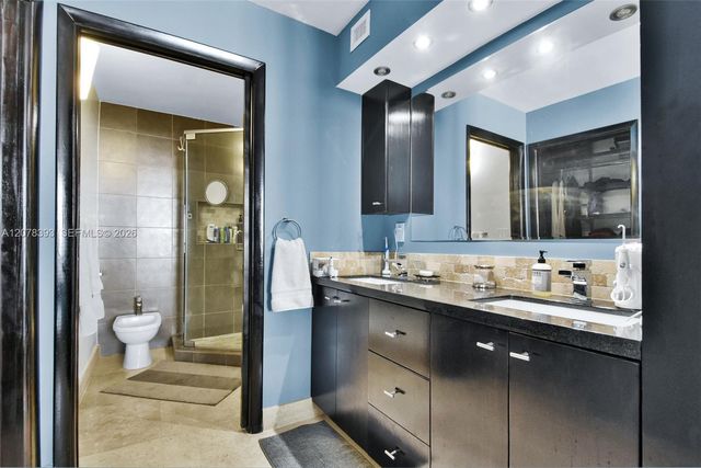 2401 Collins Avenue 1711, Miami Beach, FL 33140