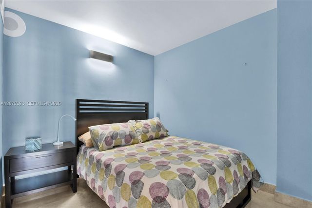 2401 Collins Avenue 1711, Miami Beach, FL 33140
