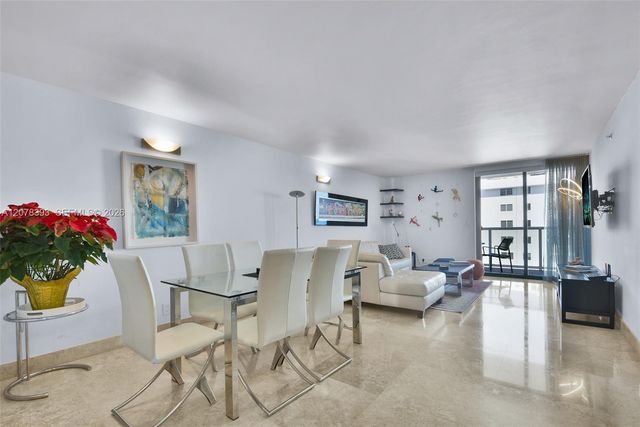 2401 Collins Avenue 1711, Miami Beach, FL 33140