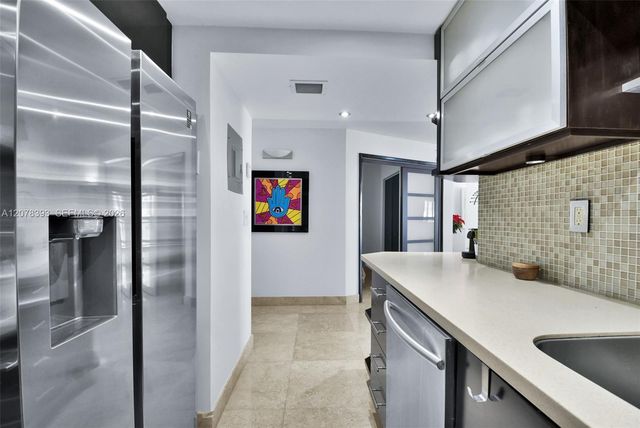 2401 Collins Avenue 1711, Miami Beach, FL 33140