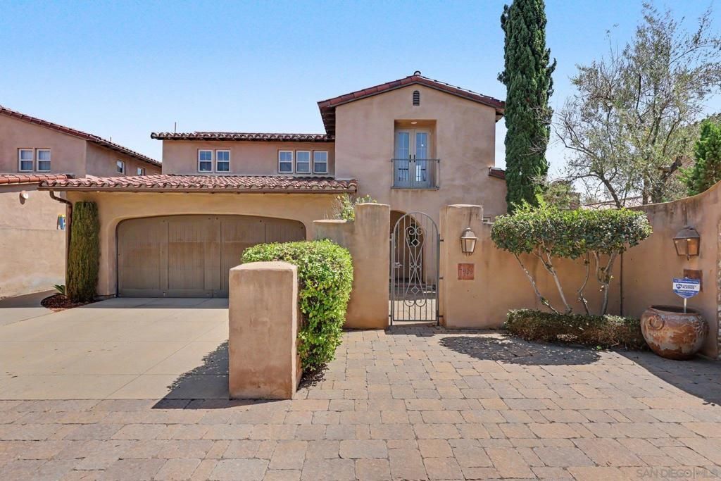 7929 Entrada De Luz East, San Diego, CA 92127 — photo 2