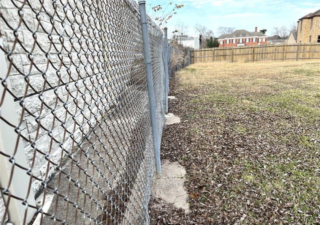 2209 Wichita Street, Houston, TX 77004