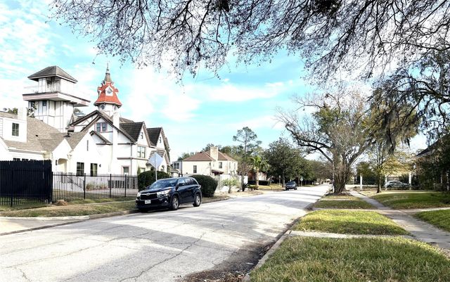 2209 Wichita Street, Houston, TX 77004