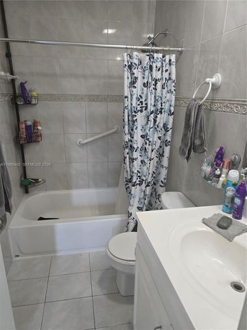 7420 W 20th Avenue 451, Hialeah, FL 33016