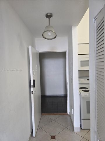 7420 W 20th Avenue 451, Hialeah, FL 33016