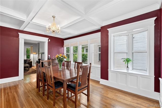 61 West Oakwood Place, Buffalo, NY 14214