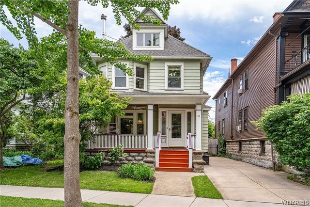 61 West Oakwood Place, Buffalo, NY 14214