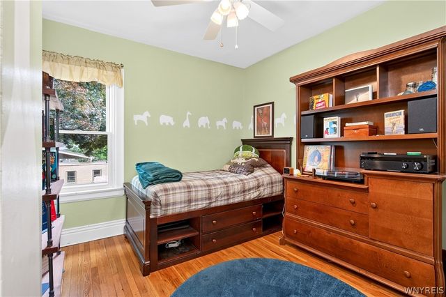 61 West Oakwood Place, Buffalo, NY 14214