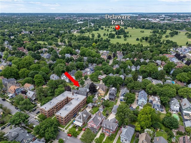 61 West Oakwood Place, Buffalo, NY 14214