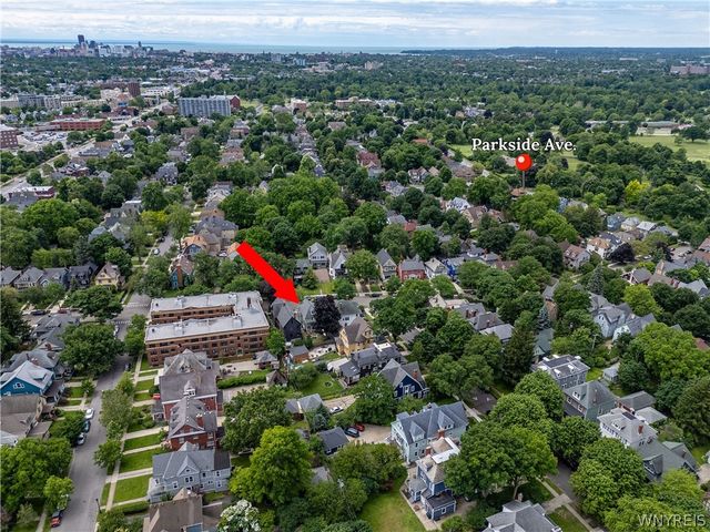 61 West Oakwood Place, Buffalo, NY 14214