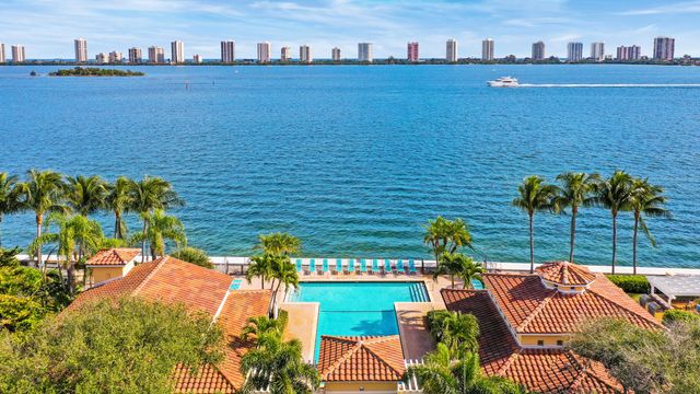 1045 Lake Shore Drive 202, Lake Park, FL 33403