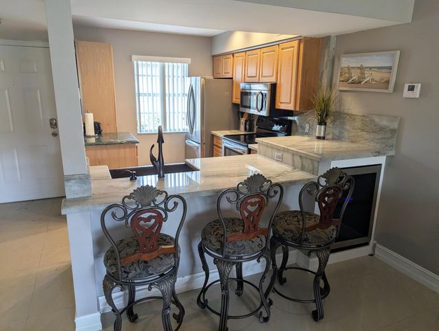 1045 Lake Shore Drive 202, Lake Park, FL 33403