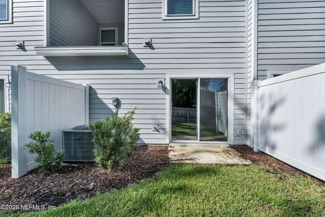 704 HOLLY LAKES Drive, Orange Park, FL 32073